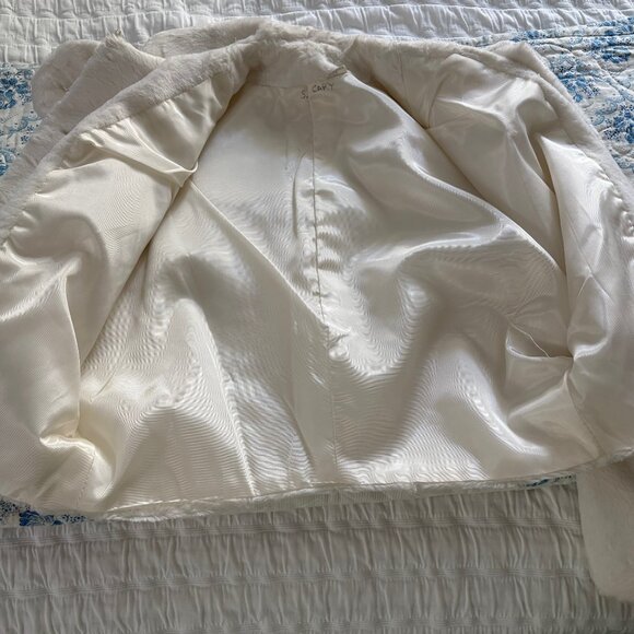 Vintage White Rabbit Batwing Fur Jacket - Small - Picture 2 of 5